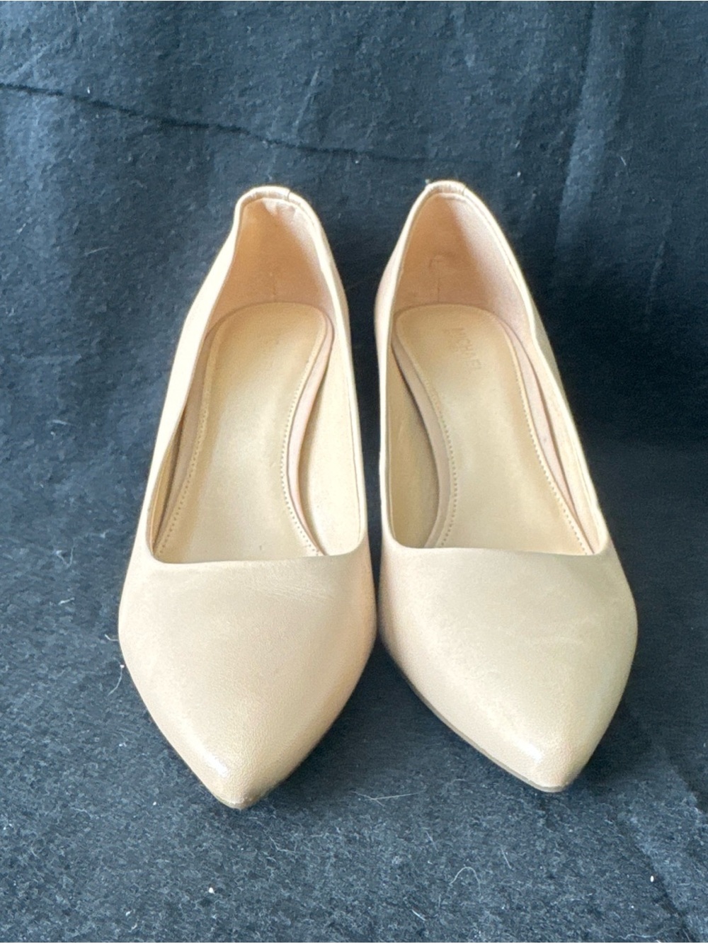 Michael Kors Leather Almond Toe Pump Heels Tan Beige Neutral Womens Size 7 - Picture 3 of 8